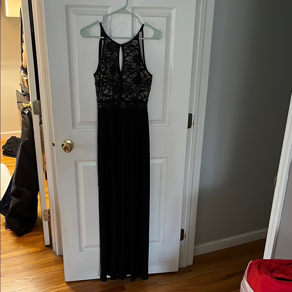 Elegant Black Lace Evening Dress